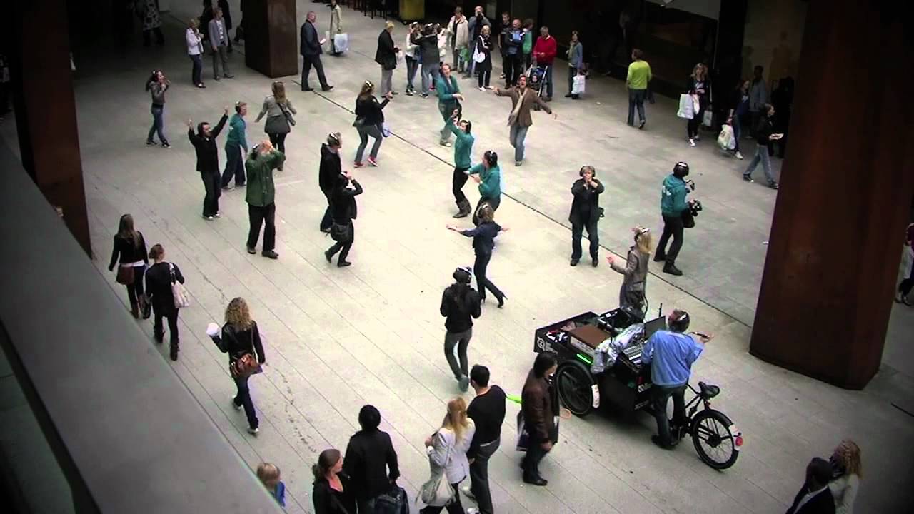 Biggest Flashmob ever in Eindhoven with Headphones