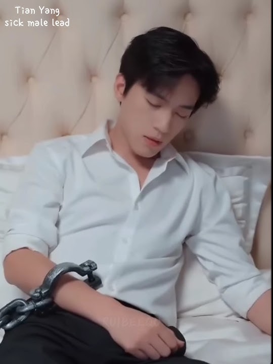 The bodyguard fell off a cliff and was whipped,causing serious injuries #cdrama #fyp #injured #hurt