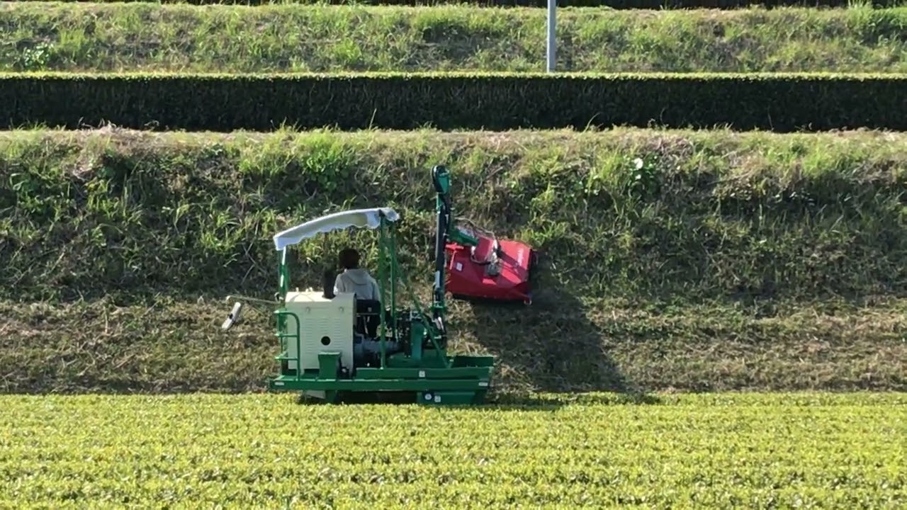 お茶もみ機 乗用型茶摘採機 | 松元機工株式会社