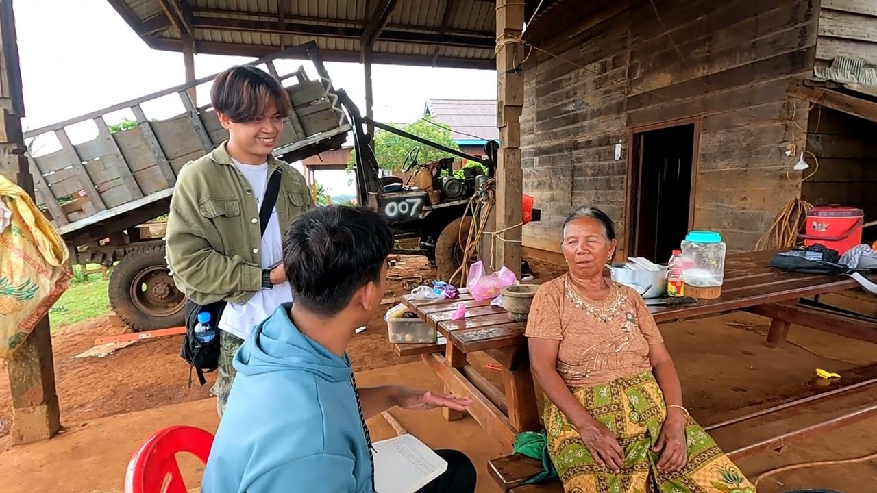 GENOCIDE EDUCATION IN CAMBODIA (DC-Cam): Mondulkiri -RUFA's Students talked with Hill Tribes