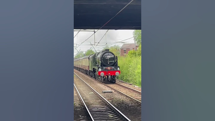 46100 Royal Scot thrashes through Leyland #steamtrains