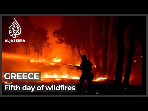 Greece: Blaze sweeps
