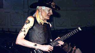 Johnny Winter plays a breathtaking 'Rock Me Baby' chords