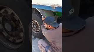 Test De Crevaison Avec Xtrm T6Mil Pneu Monté Sur Semi Remorque, Tunisie