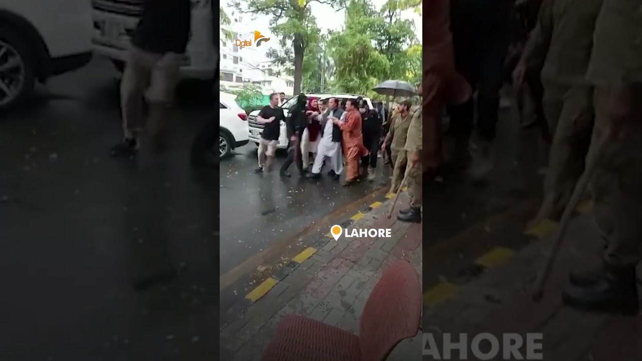 Moments when PTI President Parvez Elahi got arrested in Lahore | Geo News English