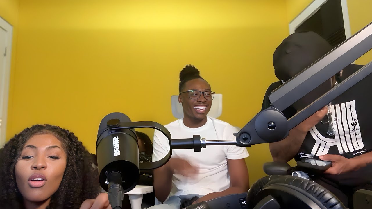 Jahvor Takes Over Bonberri Stream - YouTube