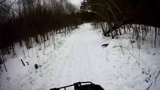 По снегу на  квадроцикле Стелс Леопард. Небольшие проблемы с мотором.