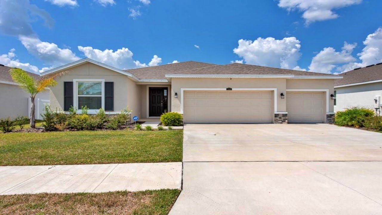 7324 STEER BLADE DRIVE, ZEPHYRHILLS, Florida 33541 Silverado Ranch Move
