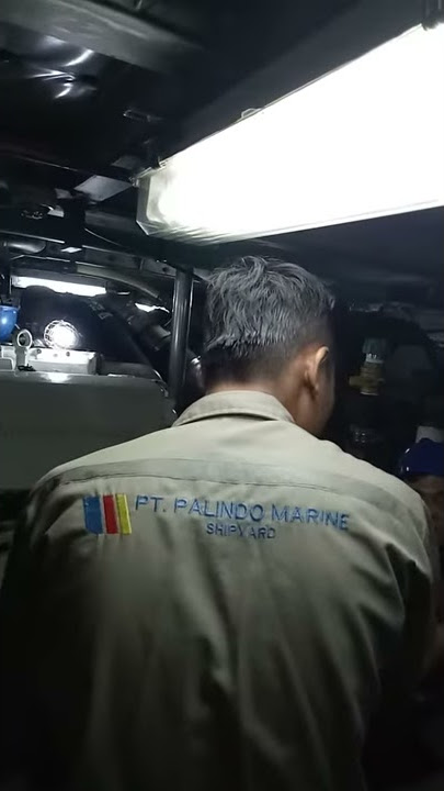 Perbaikan mesin kapal