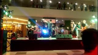 Arjuna Mencari Cinta - Dewa 19 (Cover Nsb Band) @metland cileungsi