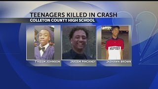 Teenagers killed in crash
