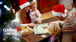 What are some fun, easy holiday activities to keep kids busy this season?