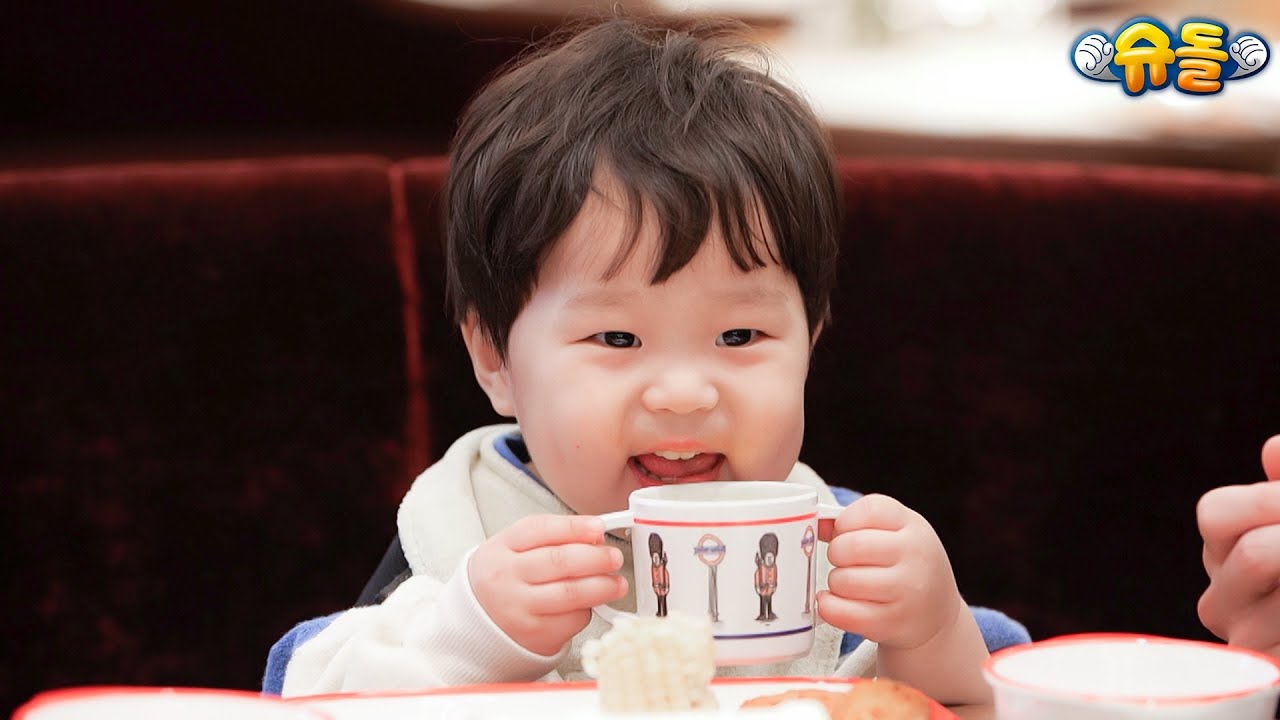 🐟: 살려주새요 아기 불곰이 쫓아와요