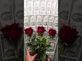 Elevate your bouquet with this cash gift idea! 💐💵