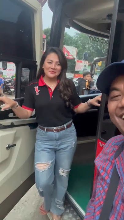 with Ms. Lina Ozora always smiling sweetly 🥰🥰 beautiful Agra bus driver 🌹 #shotsviral