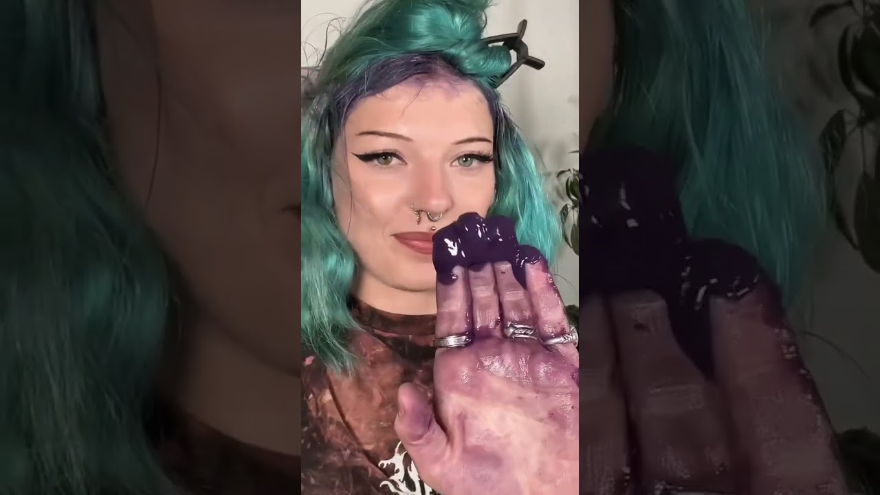 Spooky hair for spooky season. 🖤👻