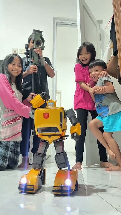 KETIKA BUMBLEBEE PULUHAN JUTA MEDY RENALDY DIMAININ BOCIL