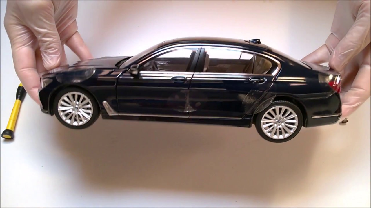 BMW G12 7 Series Long Version Miniature 1:18