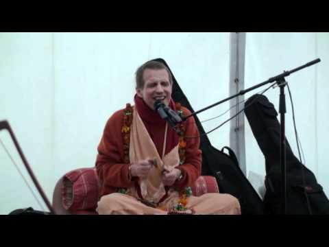 Sacinandana Swami kirtan at Kirtan Fiesta with Pandava Sena in New Vrajamandala, Spain. ÐÐ¸ÑÑÐ°Ð½ Ð¨Ð°ÑÐ¸Ð½Ð°Ð½Ð´Ð°Ð½Ñ Ð¡Ð²Ð°Ð¼Ð¸ Ð½Ð° Ð²Ð°Ð¹ÑÐ½Ð°Ð²ÑÐºÐ¾Ð¼ ÑÐµÑÑÐ¸Ð²Ð°Ð»Ðµ Â«ÐÐ¸ÑÑÐ°Ð½-ÑÐ¸ÐµÑÑÐ°Â» Ð² Ð...