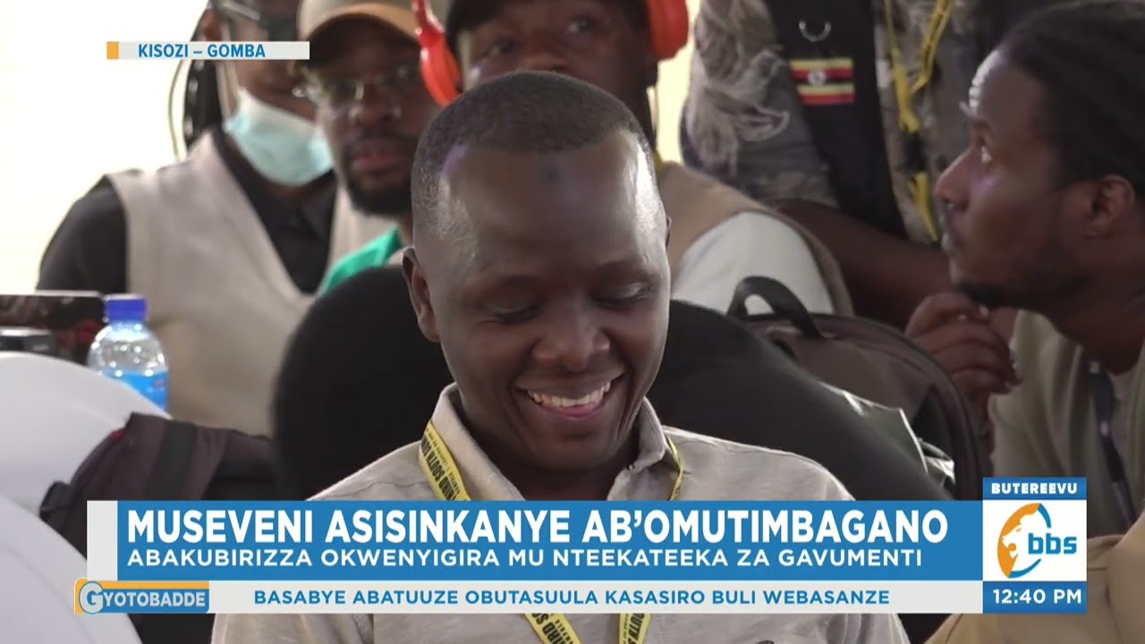 Pulezidenti Museveni Asisinkanye Abakozesa Omutimbagano , Atadde Ensimbi mu SACCO Yaabwe