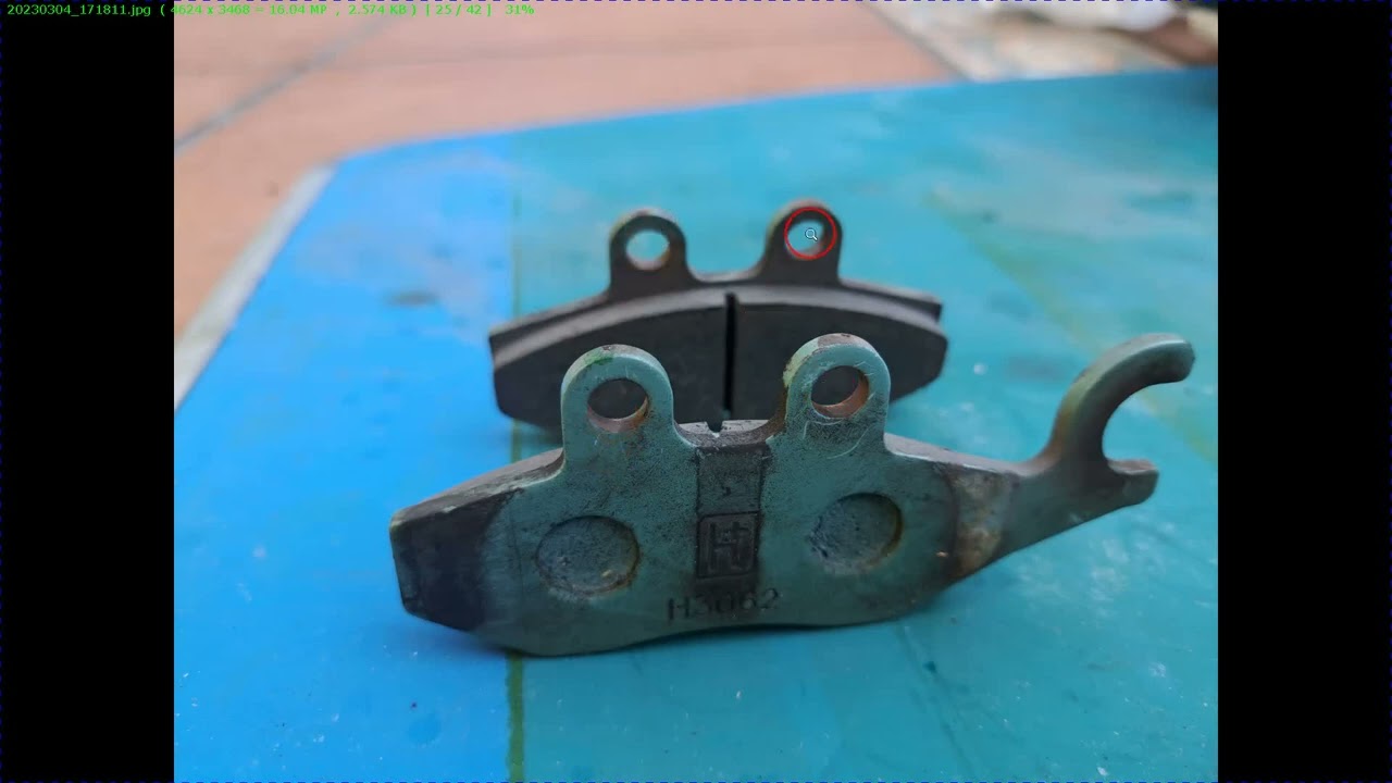 2 Bremsbeläge Vorne MALOSSI Für Piaggio MP3 400/500, Vespa ET2/ET4 125 & Zip