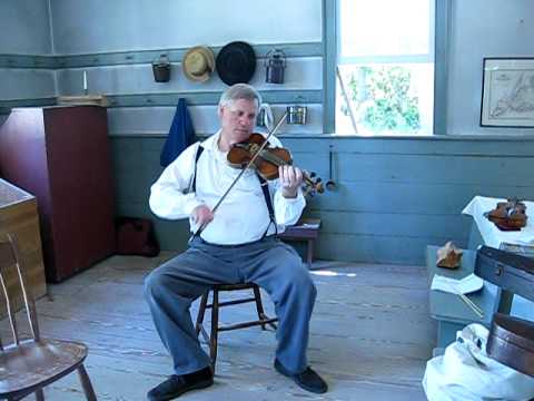 Eric Marten, fiddler, at Old Bethpage Village Rest...