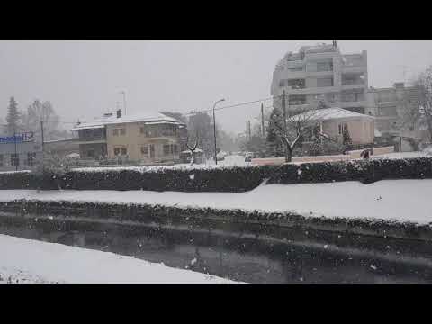 Ισχυρή χιονόπτωση στα Τρίκαλα