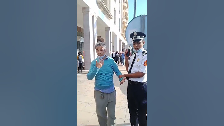 مغربي يسكت شرطي بهذا الكلام الراقي  ألا يستحق حتى أن تنشرو كلامه ؟ short