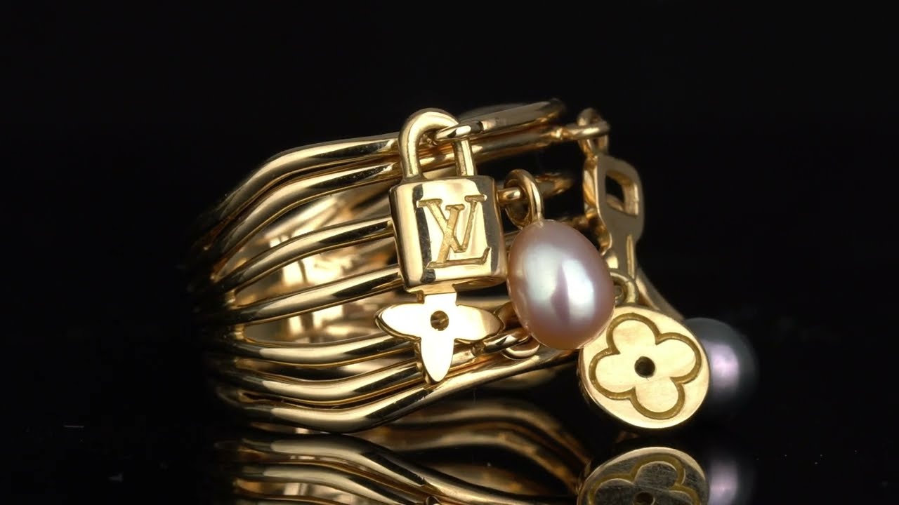 Authentic! Louis Vuitton Monogram 18k Yellow Gold Pearl Band Ring