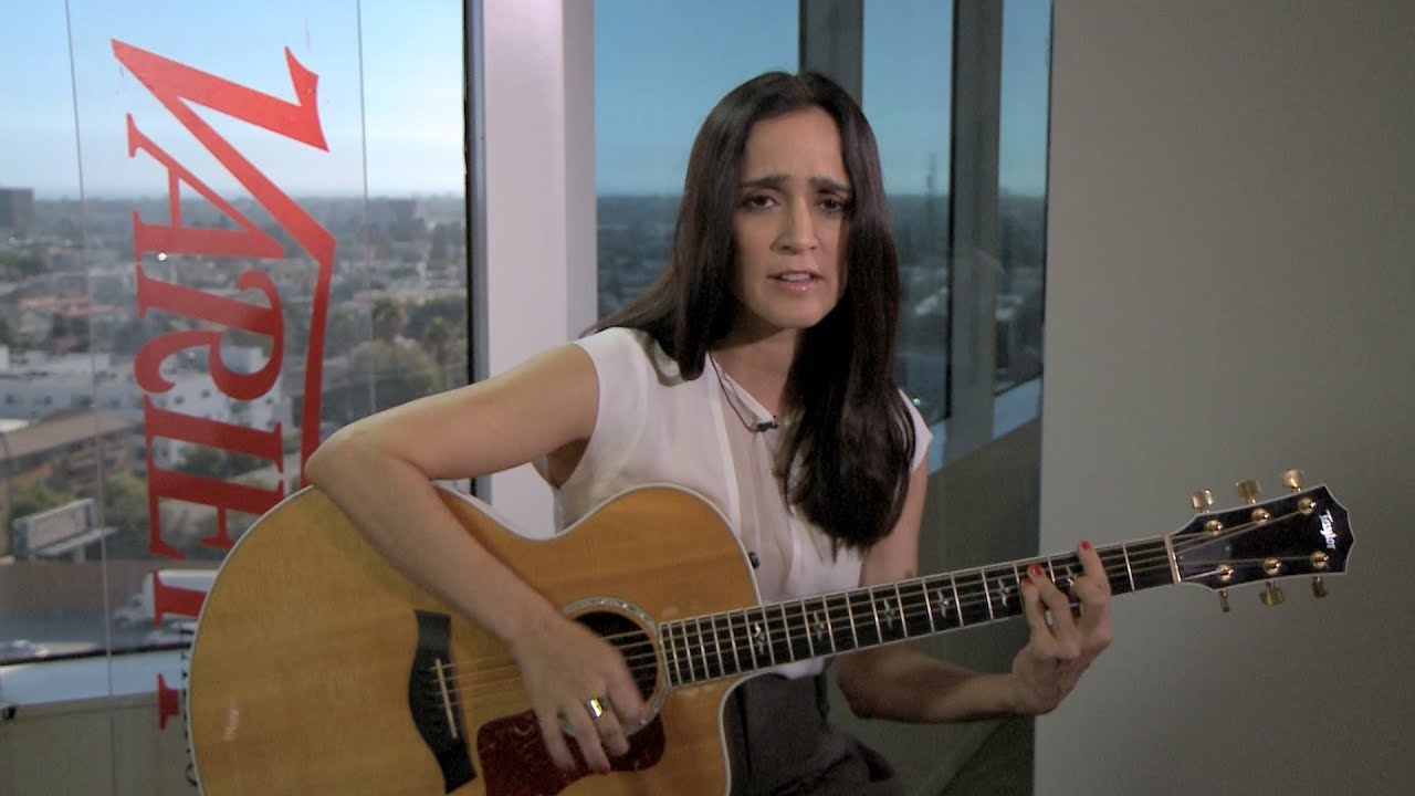 Julieta Venegas nos habla sobre su nominación al Grammy Latino latinos auto sales