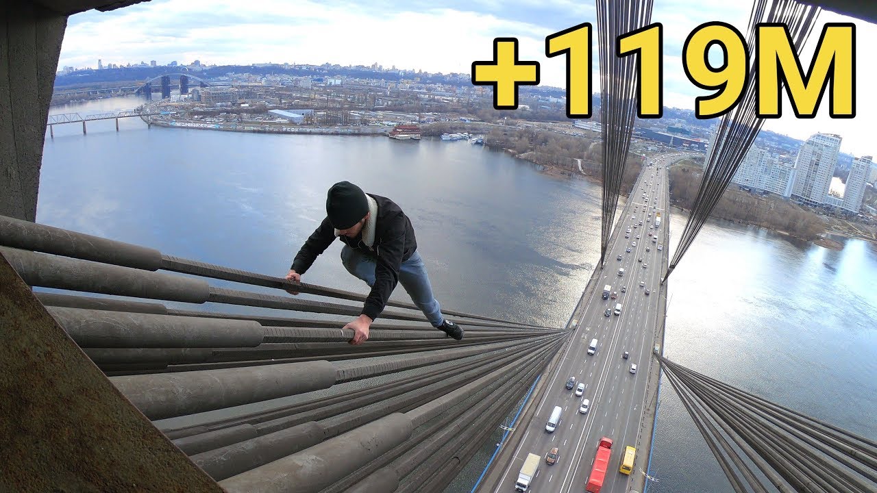 JE DESCENDS CE PONT EN TOBOGGAN ! (Je le monte avant)