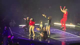 Toni Braxton Performs \