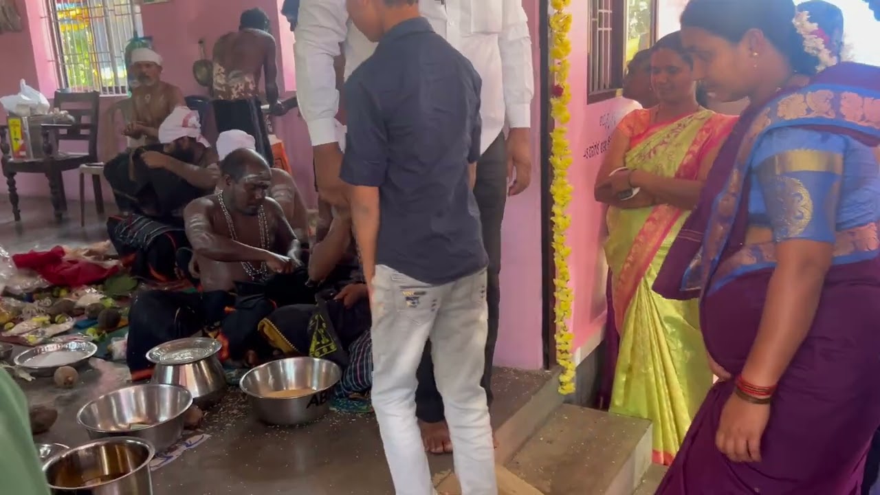 ಶ್ರೀ ಅಯ್ಯಪ ಸ್ವಾಮಿ ಭಜನಾ ಮಂದಿರ  ಹೆಸಕುತ್ತೂರು ಇರುಮುಡಿ