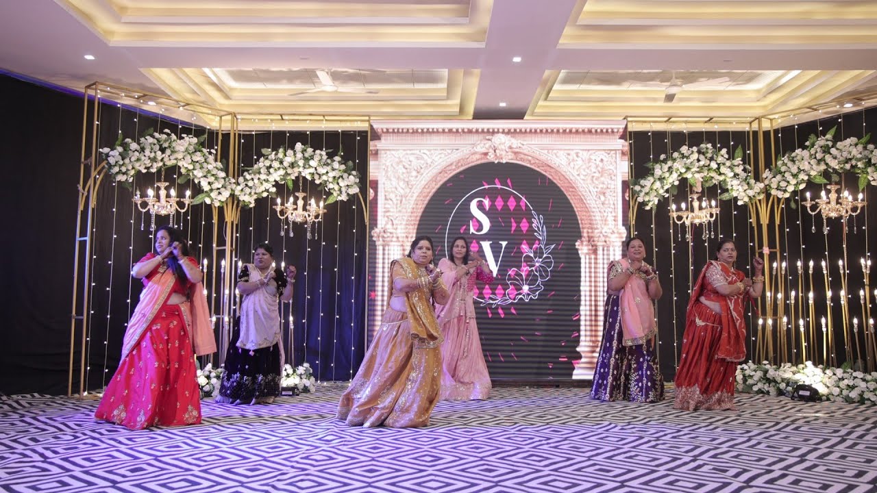 Best Bride's Mom & Mausi Dance Performance | Dedicated To Bride & groom | Chaudhry,Jamai Sa,Maahi Ve