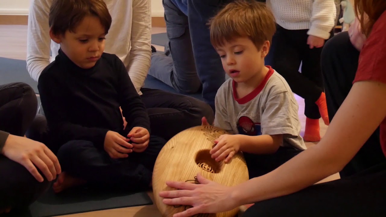 CRDL Instrument musical favorisant le contact dans la relation - YouTube