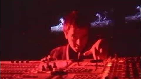 Peter Gabriel - Games Without Frontiers (original video version 2)