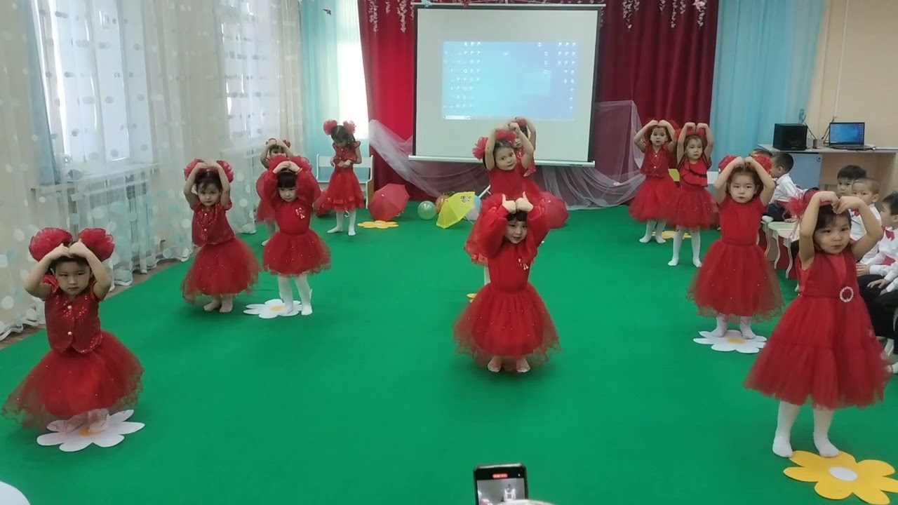 Балбөбек тобы- Қуыршақ биі