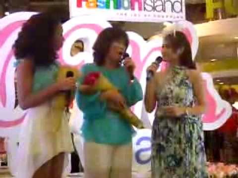 ตัวเบาเบา - น้องดี + คุณแม่ @ Mom's Festival แฟชั่นไอส์แลนด์ 04/08/13