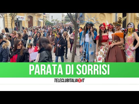 Giugliano, successo per la parata di carnevale di "Set Me Free"