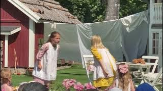 Madicken och Lisabet har utflykt hemma| Astrid Lindgrens Värld | Sommar 2022