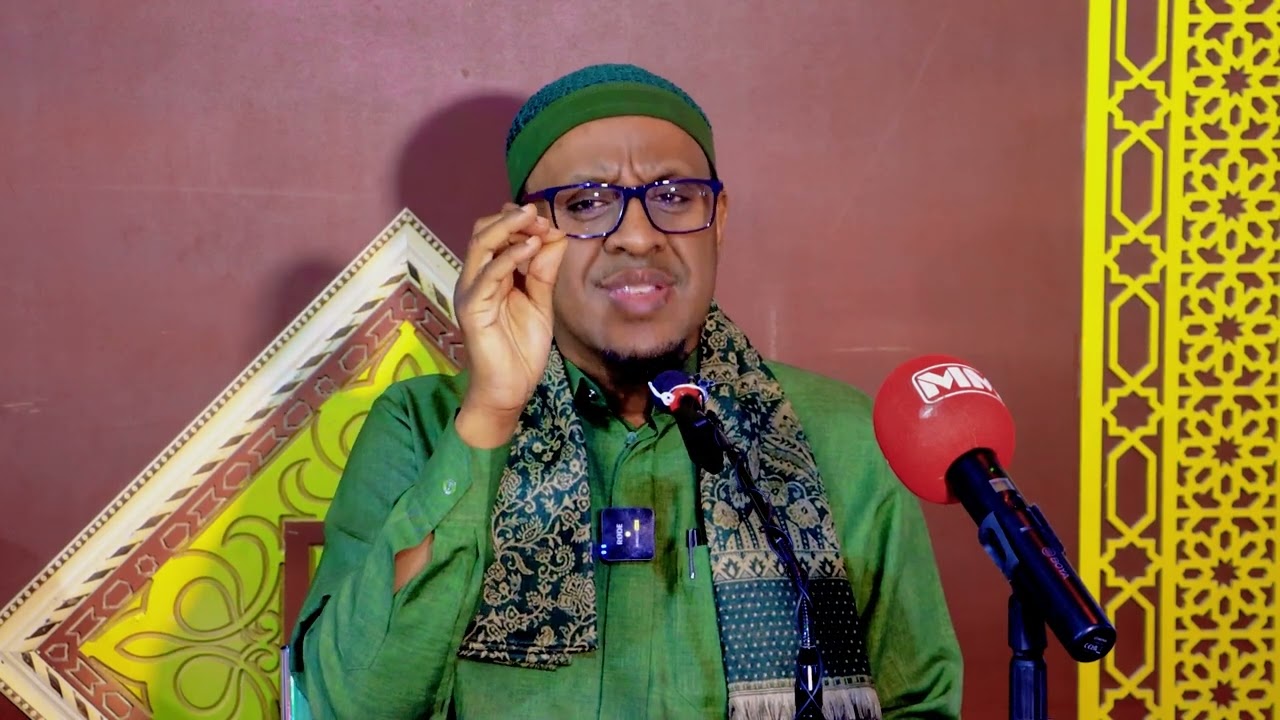 Muxaadiro  || Xaggee Laga Helaa Sacaadada || Dr. Sheekh Siciid Maxamed Faarax.