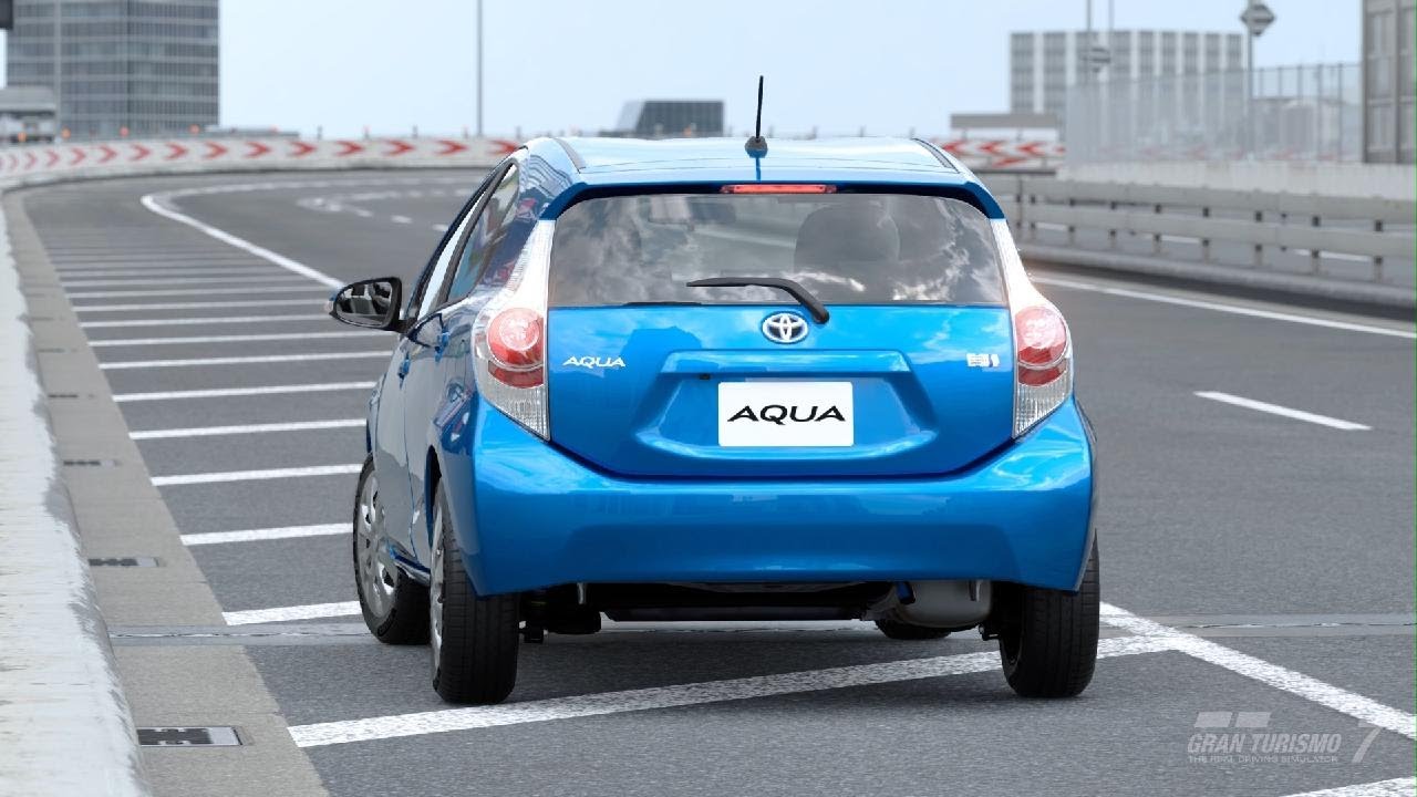 Toyota Aqua S 2011. Original 111CV. - YouTube