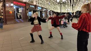 Никольская улица Сухо нет дождя а людей почти нет ХОЛОДНО и только русские девчонки танцуют #K_POP