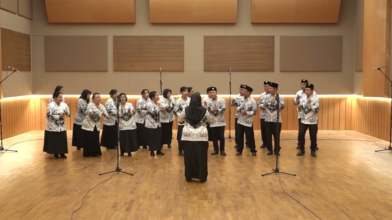 PADUAN SUARA PGRI KOTA SURAKARTA | SOLO'S PGRI CHOIR (SPC) | PORSENIJAR PGRI 2025