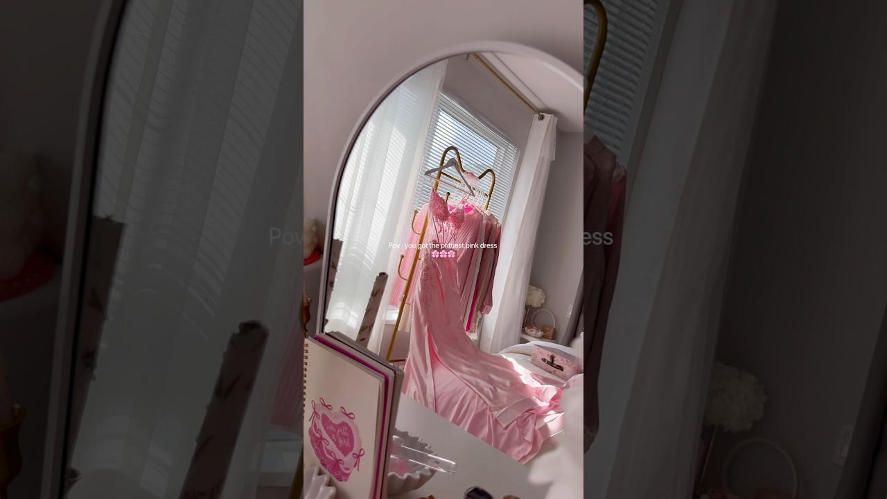 The most beautiful pink dress🌸agree girls?