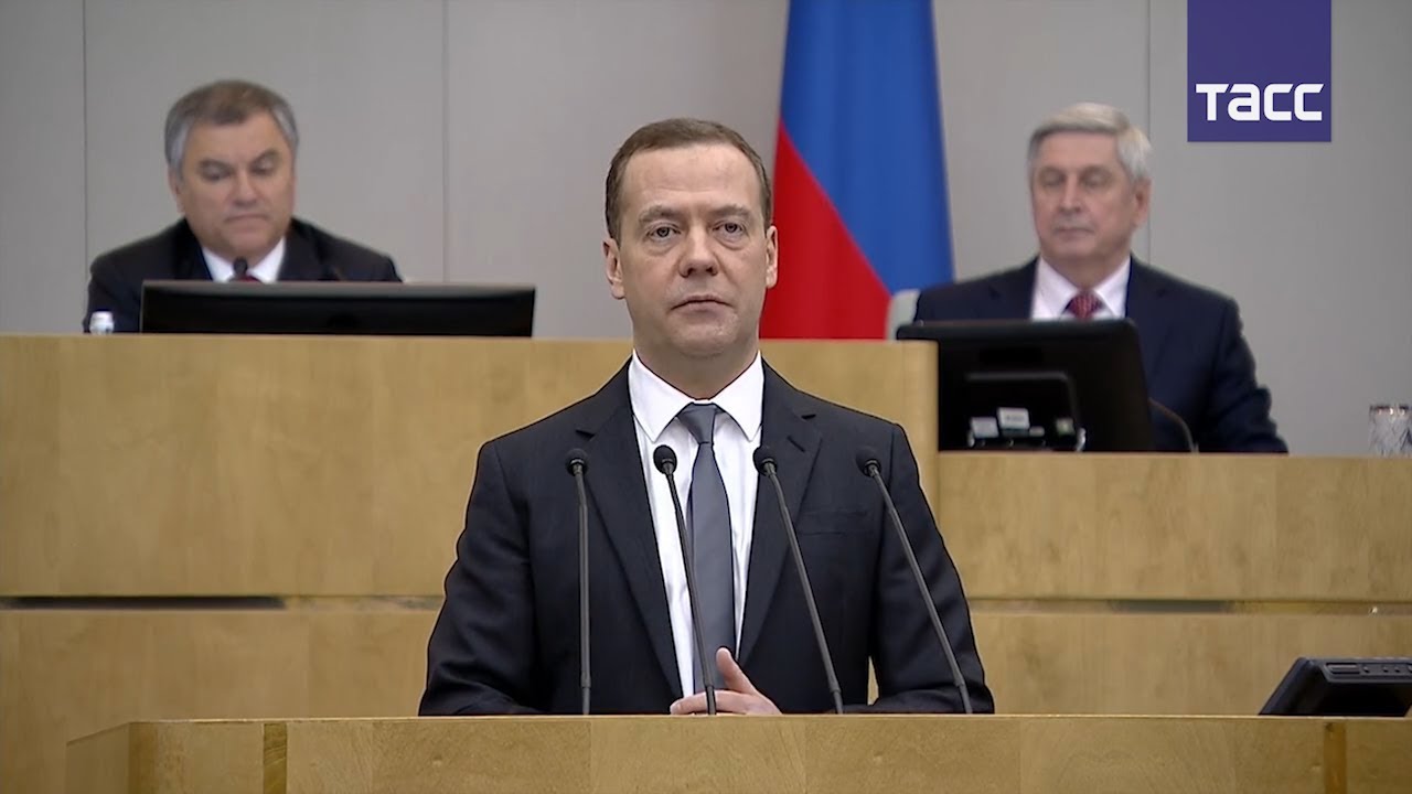 Медведев провально выступил в Госдуме Медведев провально выступил в Госдуме