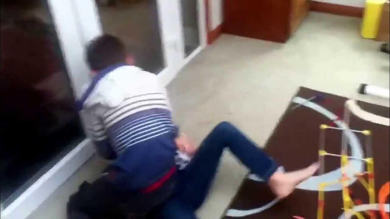 fightingkids Fighting kids - YouTube