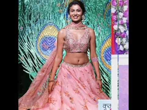 Sriti jha lehenga