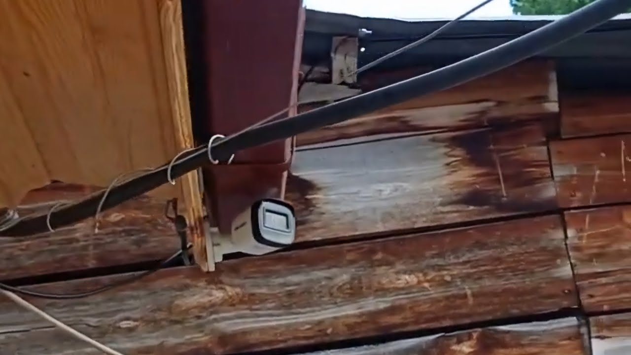 Köy evine kamera sistemi kurduk, telefondan izleyebiliyoruz.