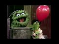 Sesame Street - Lefty tries to sell Oscar a balloon